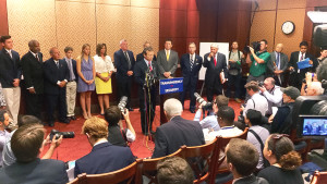 Bob Graham, House and Senate sponsors to release the 28 pages, and relatives of 9/11 victims